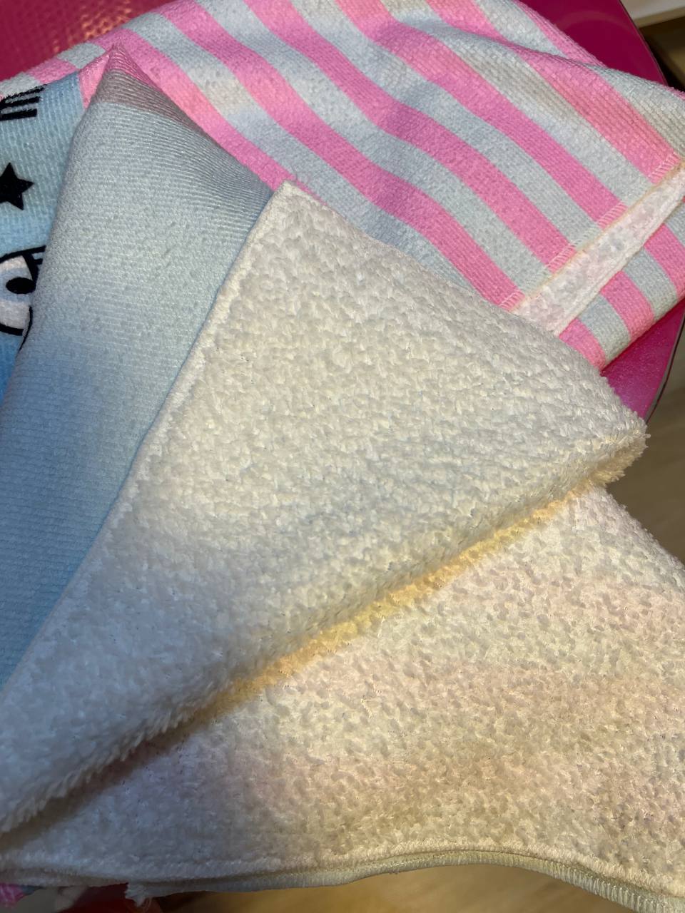 حوله  VSسرخابی