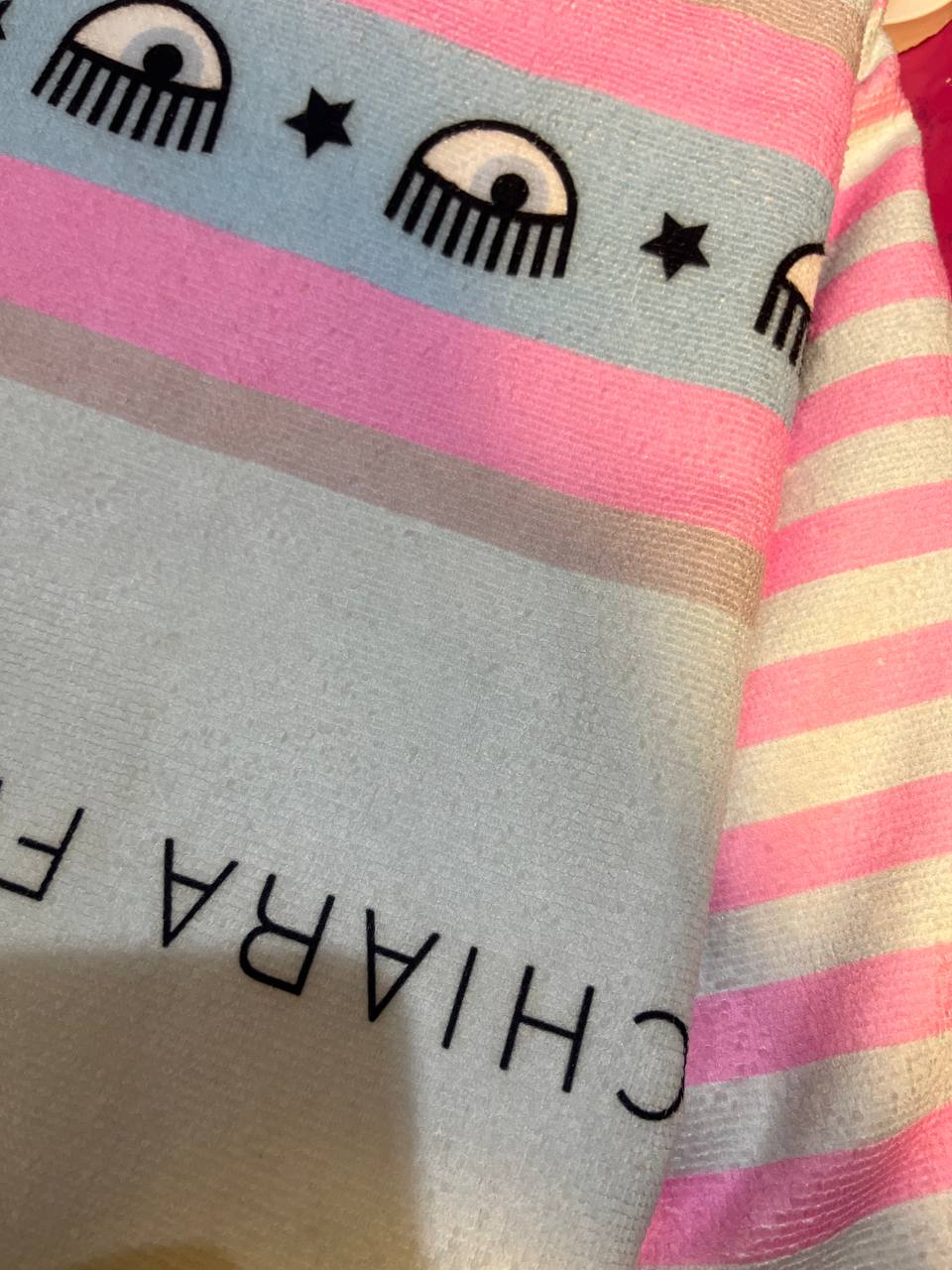 حوله  VSسرخابی