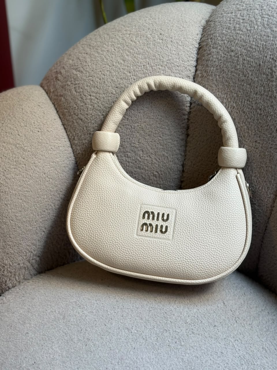 کیف قایقی miu miu