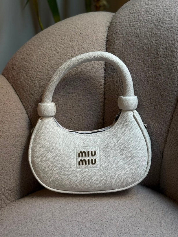 کیف قایقی miu miu